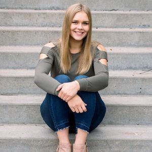 Meet your Posher, Madalyn